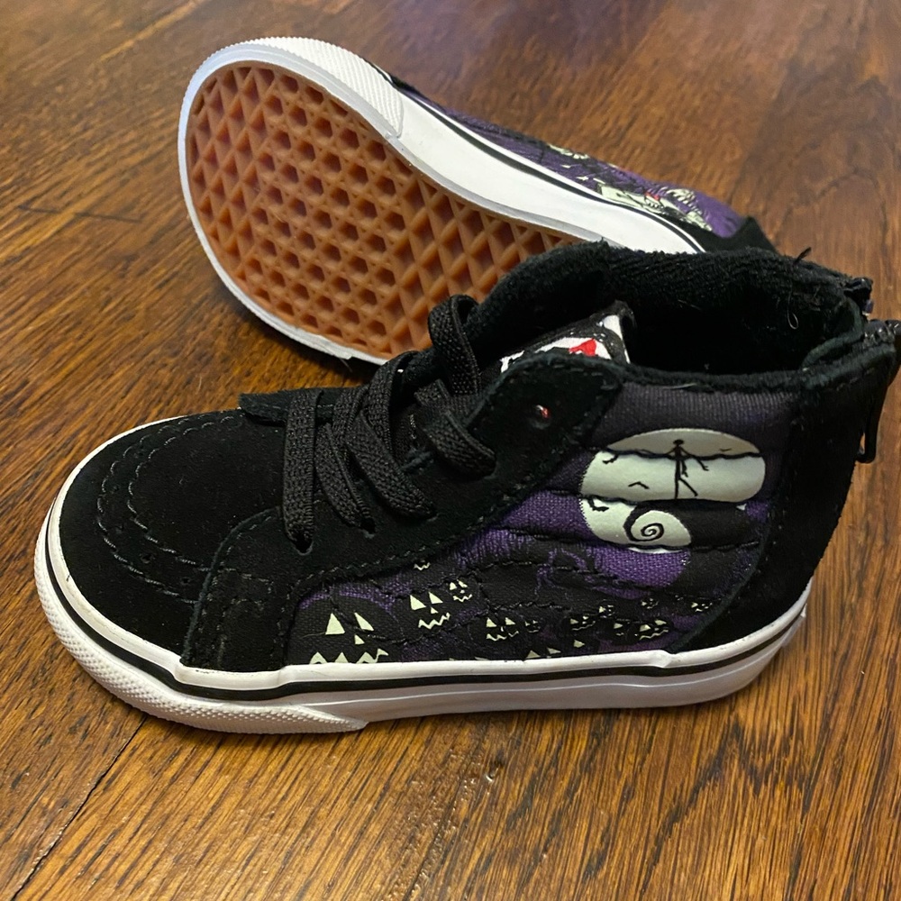NWOT Nightmare Before Christmas vans size 5